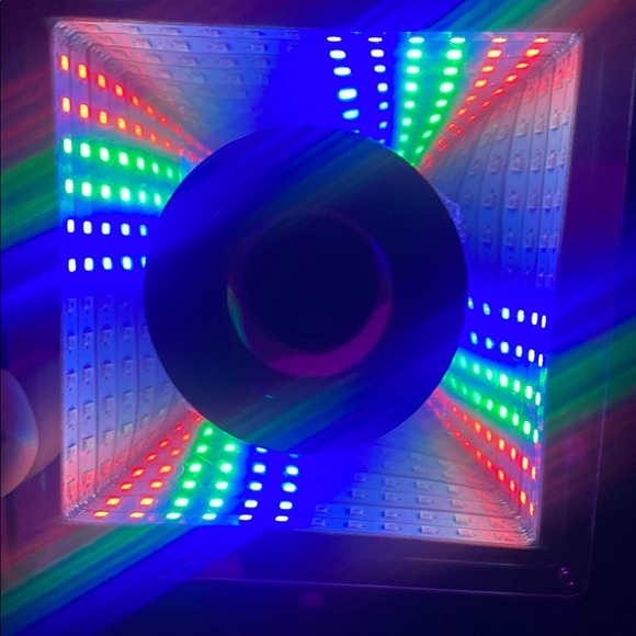 Purple Square Speaker - Picture 2 of 7